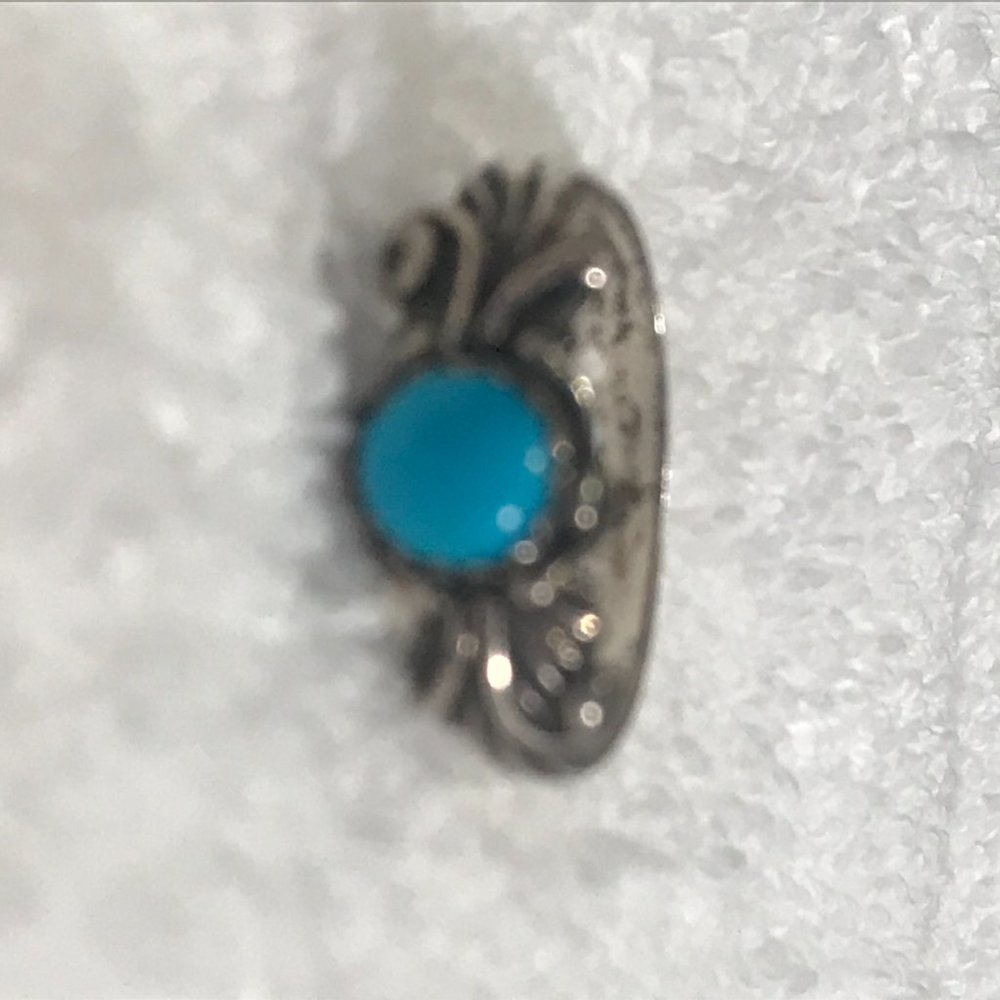 Turquoise Silver Ring - Picture 2 of 4